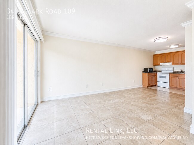 Photo - 3409 Clark Rd
