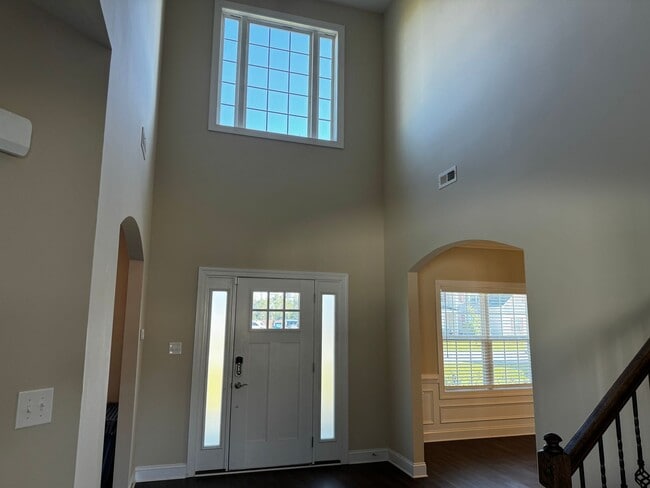 Photo - Grand 2 story home in Bluewater Rise