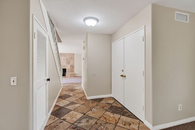 Photo - Canyon Crest Home
