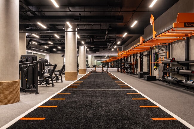 Photo - 1900 Broadway