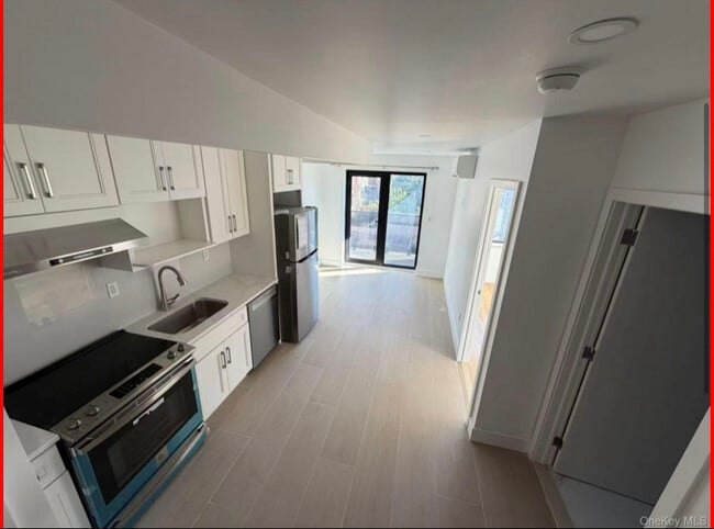 Photo - 163-14 Sanford Ave