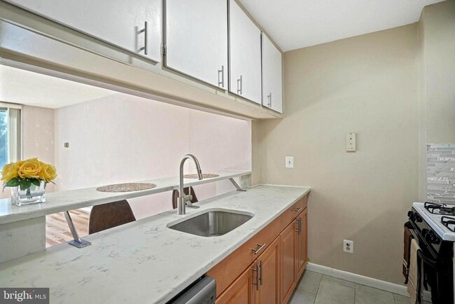Photo - 11801 Rockville Pike Unidad 207