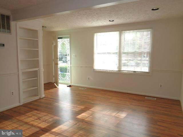 Building Photo - 107 Cross Ridge Ct Rental