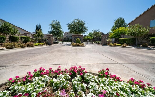 Photo - 6712 Lucas Dr