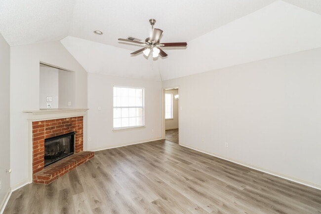 Photo - 1128 Red Fern Cir E