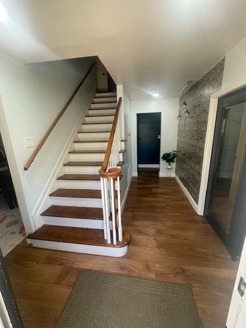 Photo - Fully Renovated 5 Beds Home in South Park ...