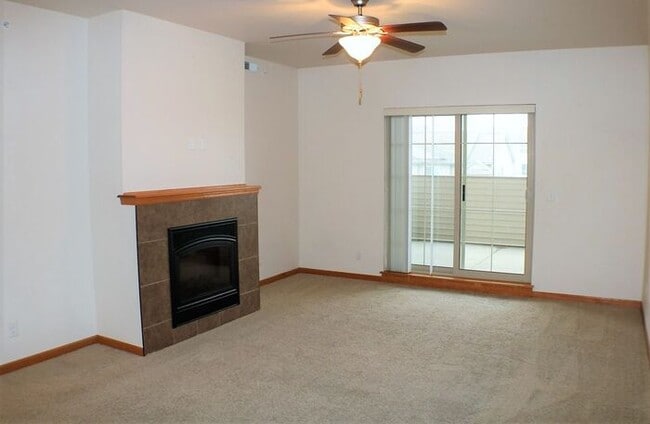 Photo - $1,700 | 3 Bedrooms, 2 Bathroom Condo | Pe...