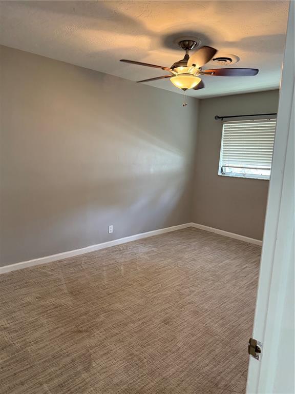 Photo - 4630 Buchanan St