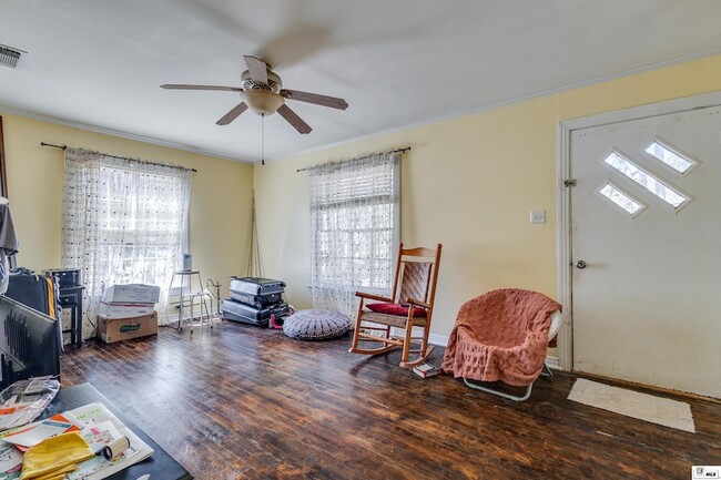 Photo - 1235 Henry Rd
