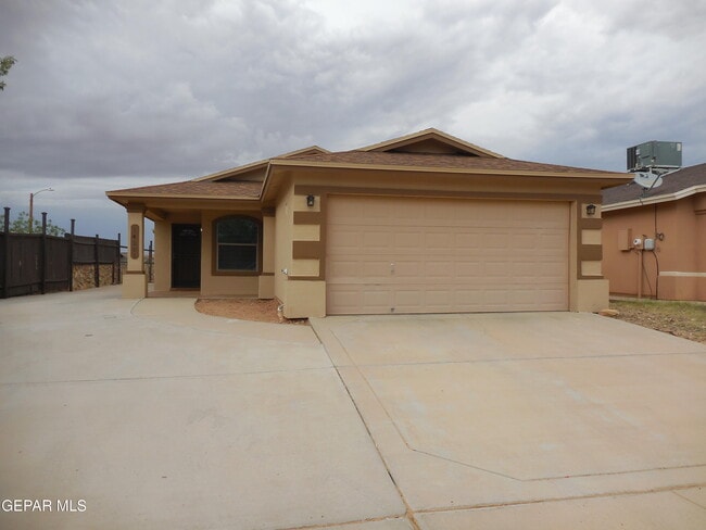 Building Photo - 14201 Strata Rock Dr Rental