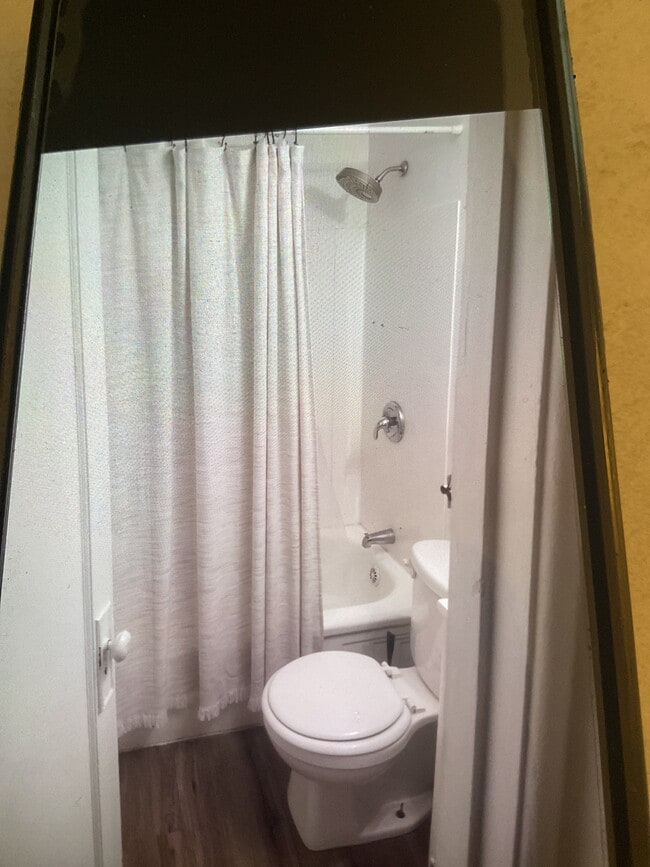 Photo - 1028 Universal Rd