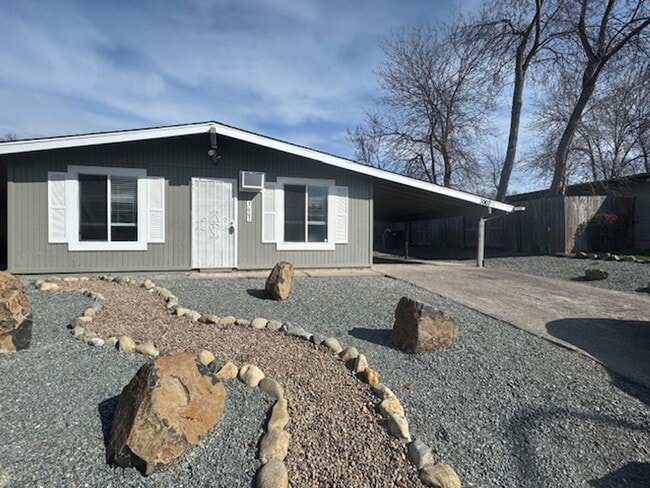 Building Photo - 3007-3009 JUANIPERO Unit 3007