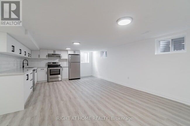 Photo - 899 Florell Dr