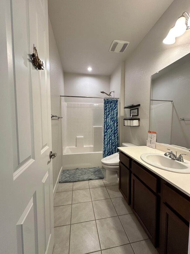 Photo - 645 Belfonte St