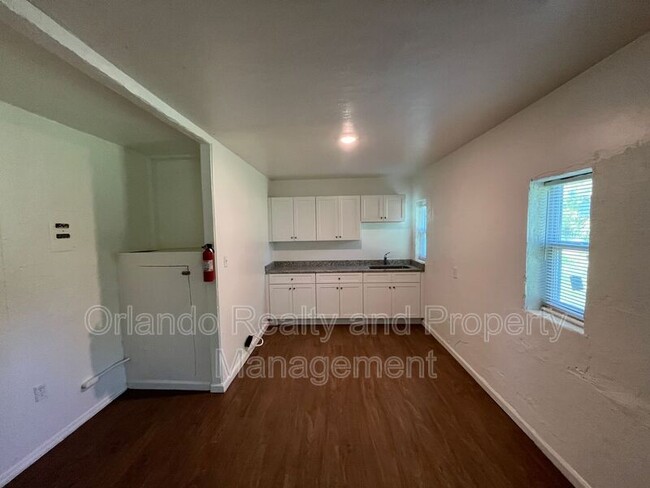 Photo - 1345 Winnifred St