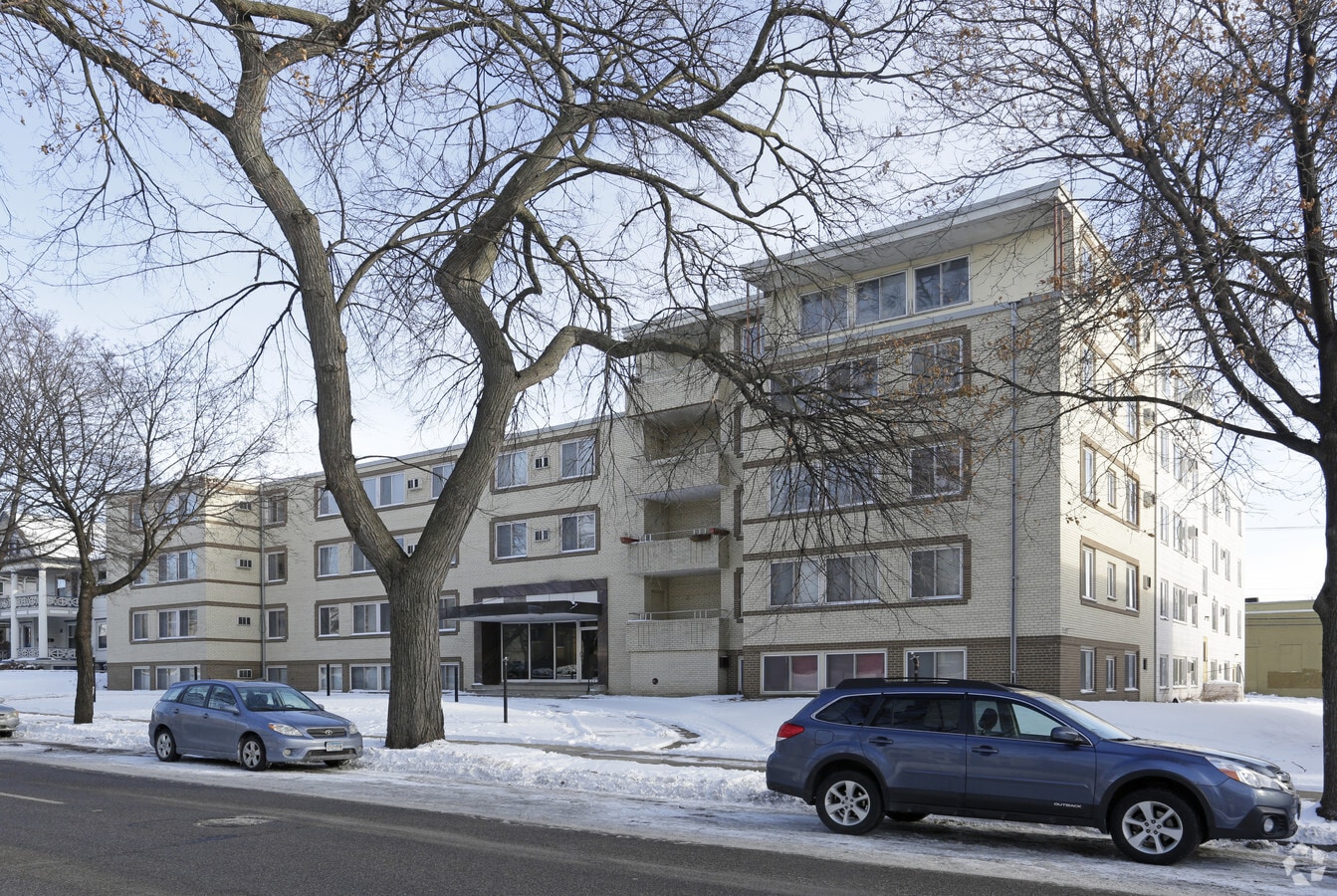 Photo - Blaisdell Court