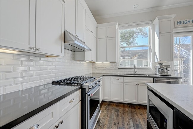 Photo - 1035 Ashland St