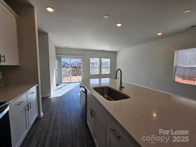 Photo - 5213 Brailey Cir