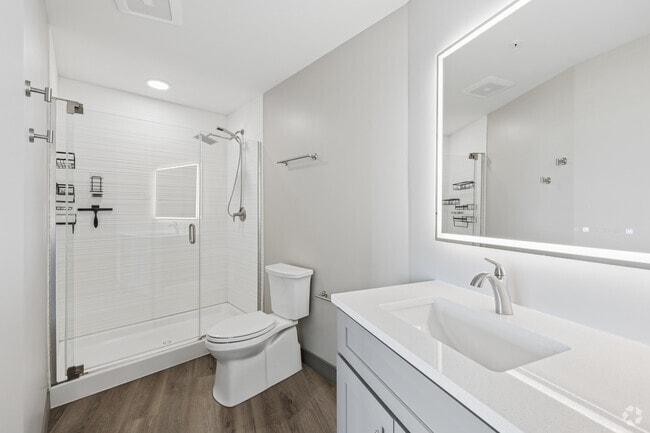 Voyager 2 2BR, 2BA - 1,088SF - Primary Bathroom
