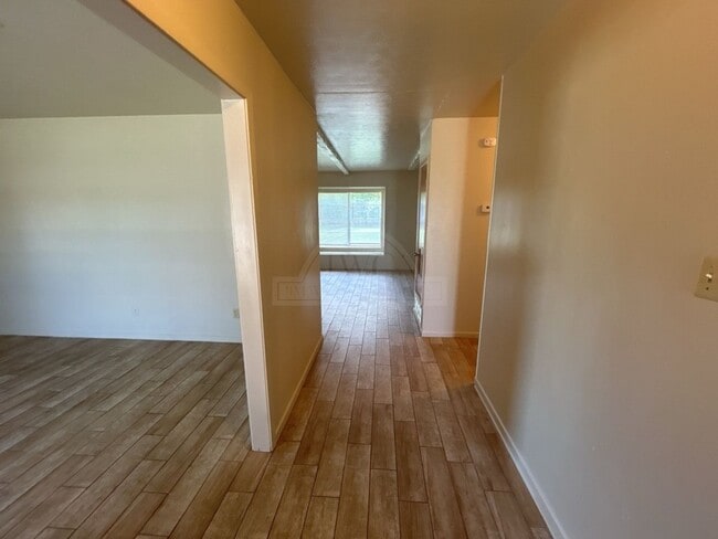 Photo - 2401 Mather Dr