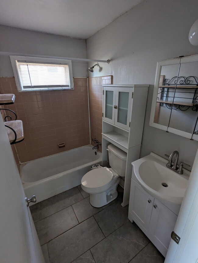 Photo - 1018 Willowbrook Dr