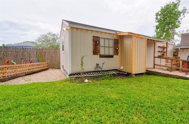 Building Photo - 6951 Leandra Dr Rental