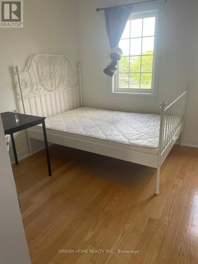 Photo - 9868 McCowan Rd