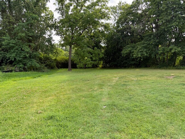 Photo - 770 River Rd