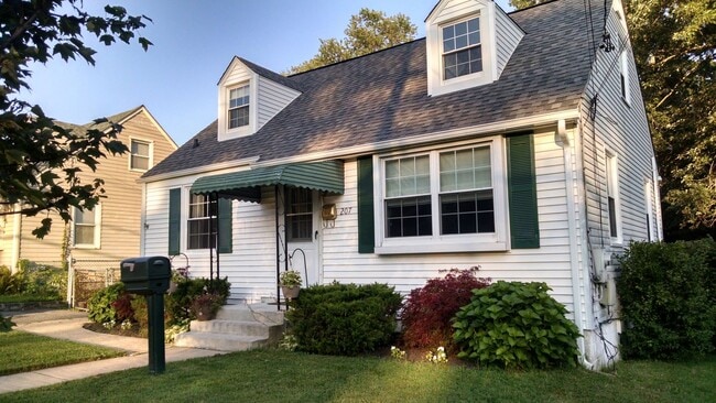 Photo - Charming 3 Bed / 1 Bath Cape Cod in Aberde...