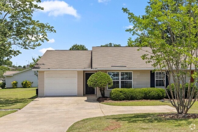 Building Photo - 3/2 Duplex Close to Tiger Town- Available ... Rental