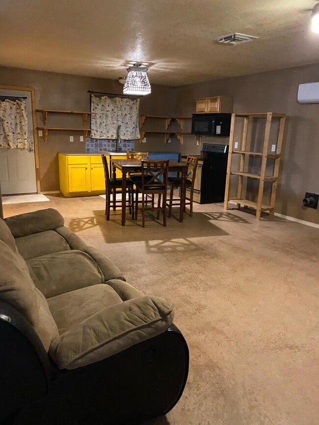 Photo - 170 El Cerro Lp