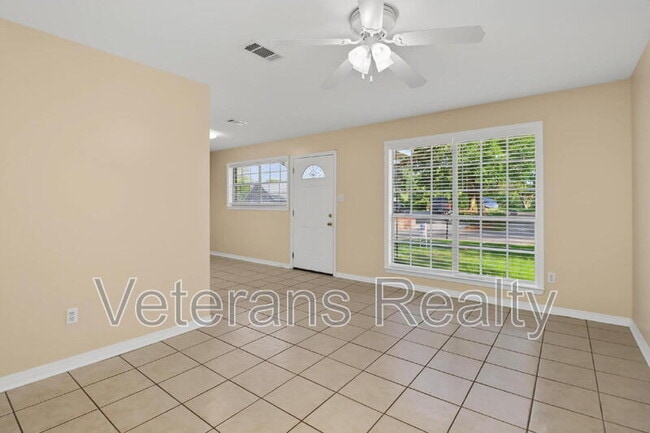 Photo - 1285 Kensington Dr