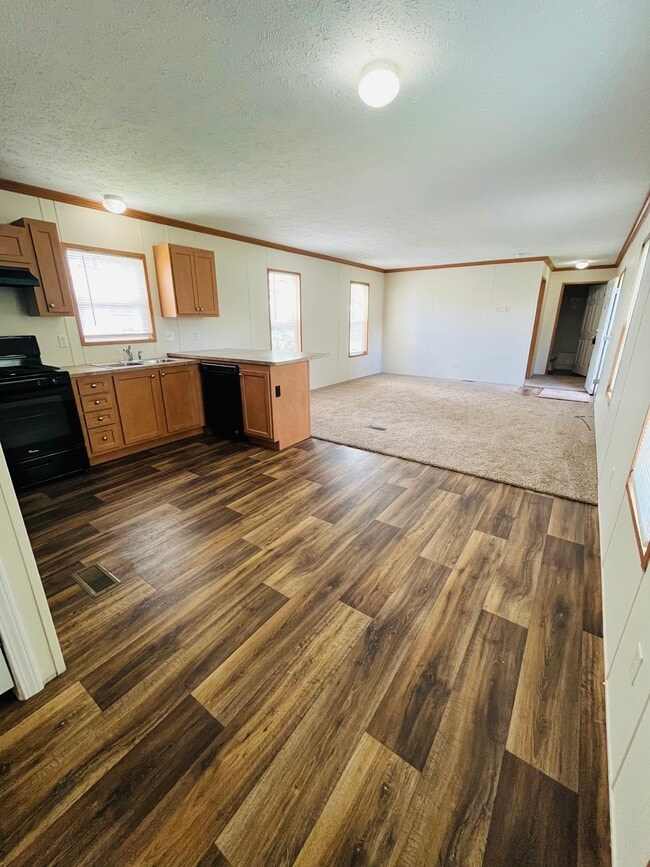 Photo - 9358 White Pine Ct