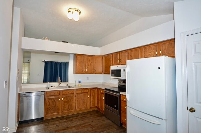 Photo - 7749 Chesapeake Dr E