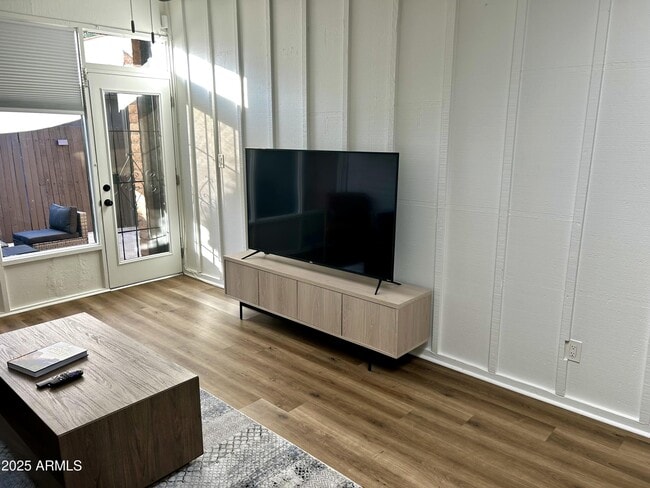 Photo - 3046 N 32nd St