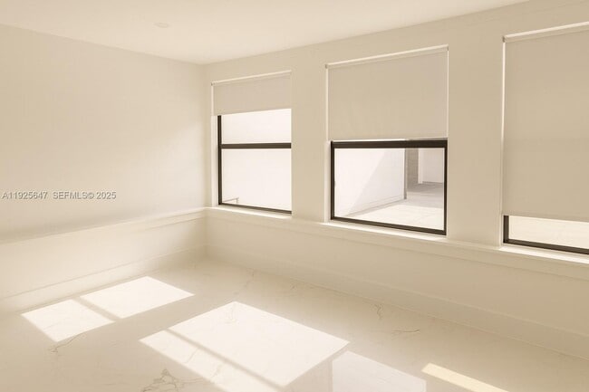 Photo - 9540 Martinique Dr