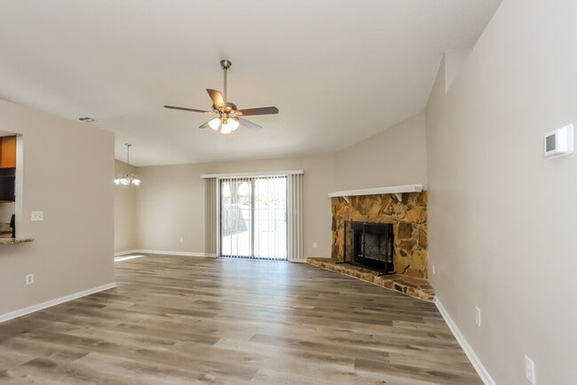 Photo - 11330 Maybrook Ave