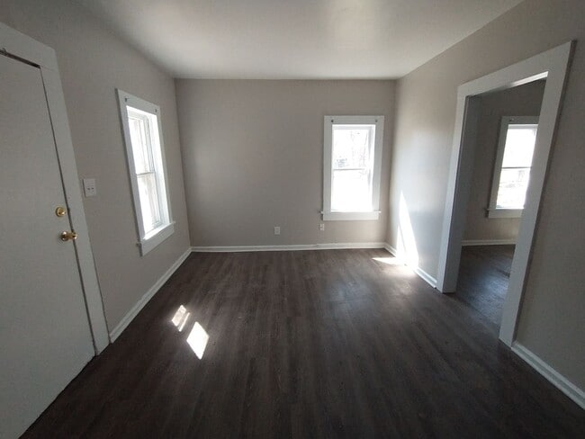 $550- 1 bed 1 bath - Duplex located in the... - $550- 1 bed 1 bath - Duplex located in the... Apartamento Unidad 407 N. Clayton -  A
