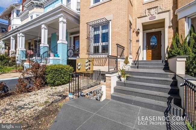Photo - 1441 Clifton St NW Unit #1