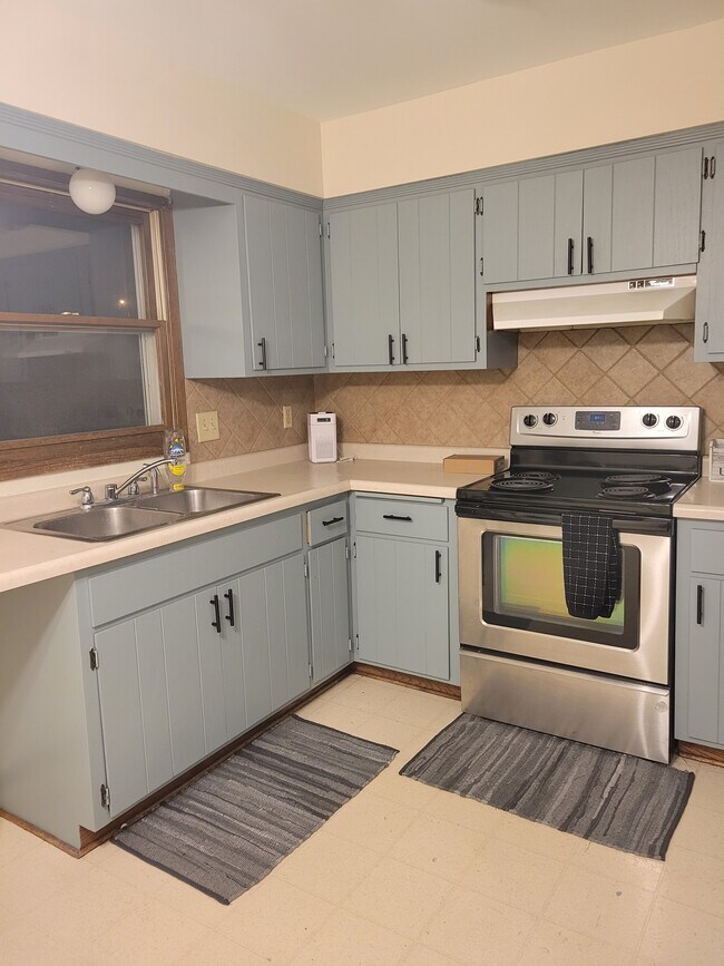 Eat in Kitchen - 9010 W Mitchell St Unit Mitchell