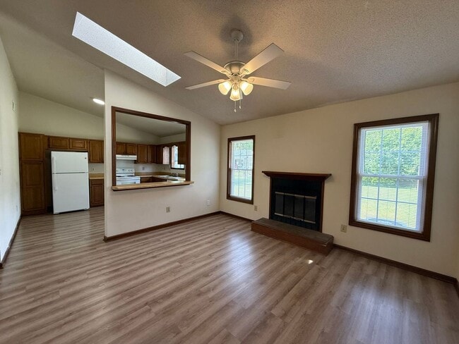 Photo - Nice 2 bedroom, 2 bath duplex