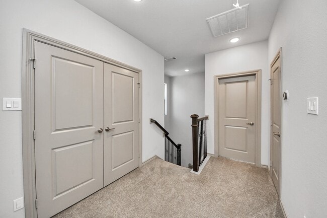 Building Photo - 8605 Hollyoaks Creek Ln