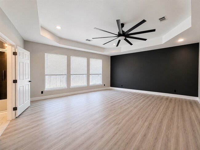 Photo - 13714 Hillingdale Ln