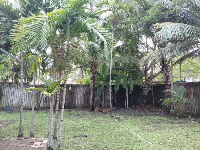 Photo - 1050 NE 82nd St Unit 1