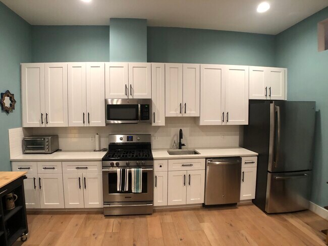 kitchen - 4308 Georgia Ave NW Unit Sunny Petworth Condo
