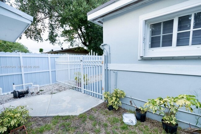 Photo - 20760 NW 37th Ct Unit 2
