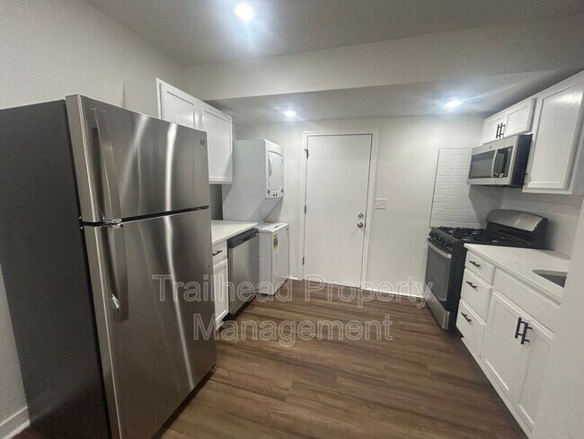 Photo - 316 E Gregory Blvd