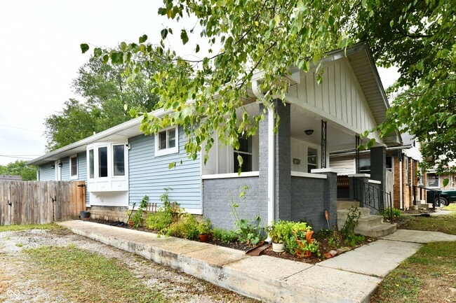 Photo - 1924 Mansfield St