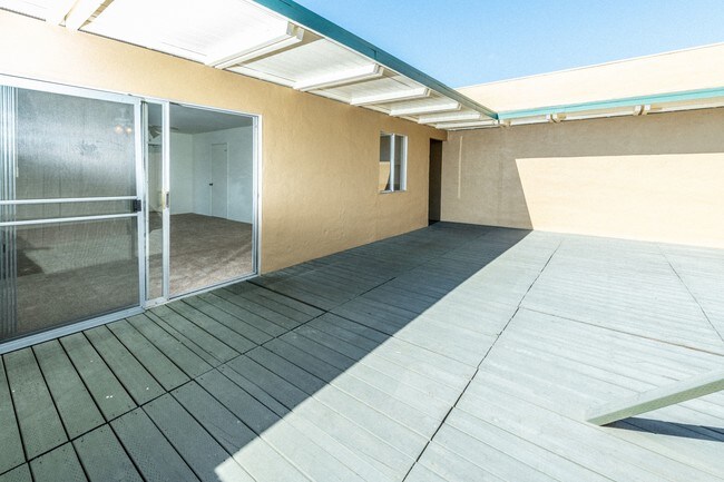 Photo - Jackson Lake Apartments