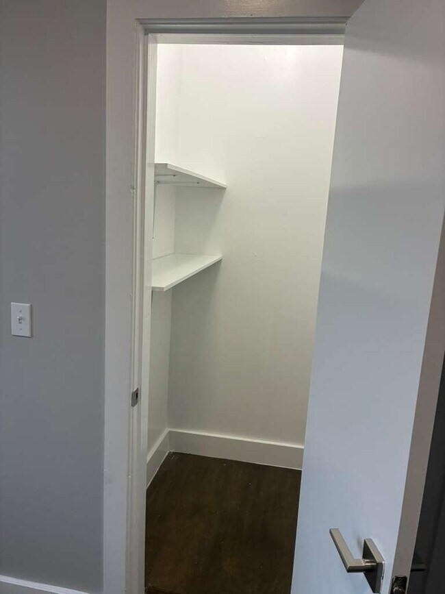 Photo - 114 Maple St Unit 1R